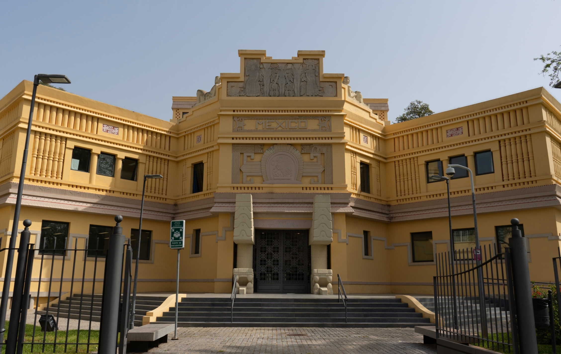 Pabellón de México. Escuela Internacional de Posgrado (EIP)
