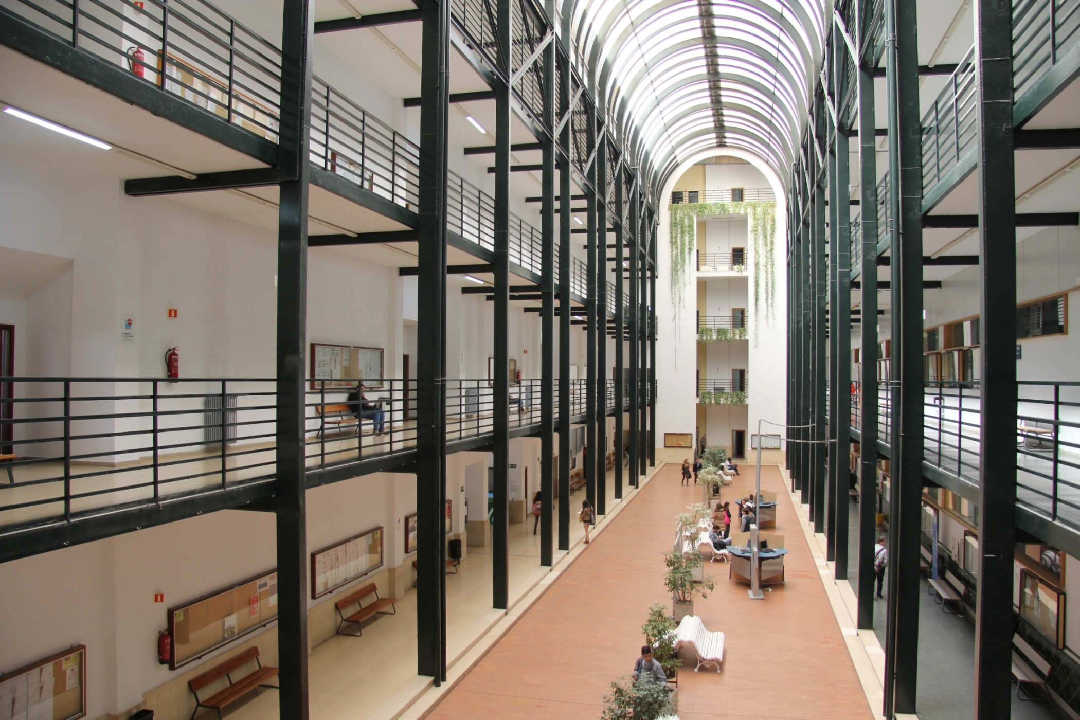 Facultad de Ciencias Económicas y Empresariales