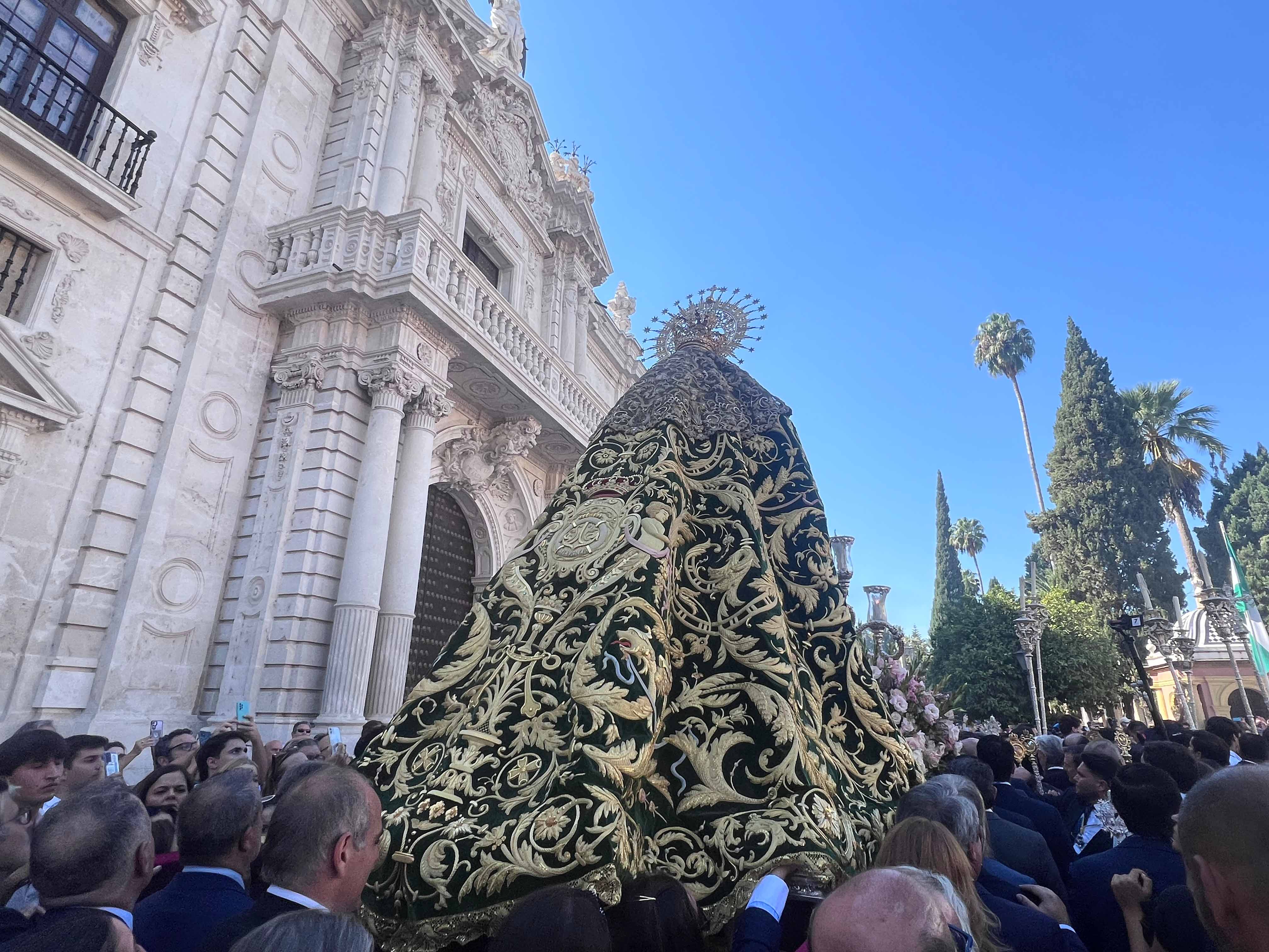 Encuentro entre la Esperanza de Triana y el Cristo de los Estudiantes, Patrimonio de la US - Imagen de la noticia 5