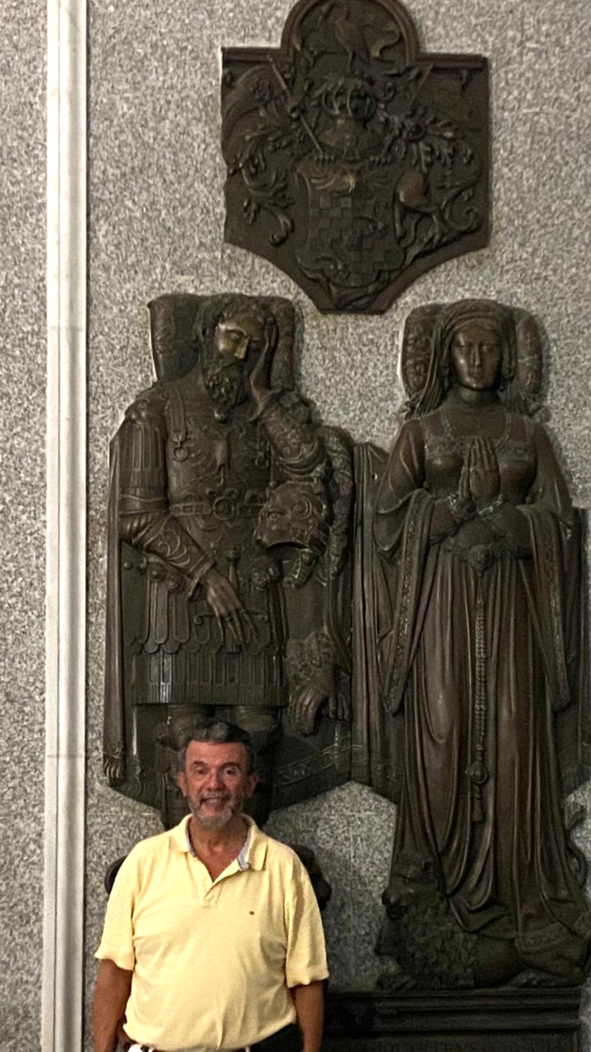 Visita al Panteón de un descendiente de Francisco Duarte - Imagen de la noticia 1