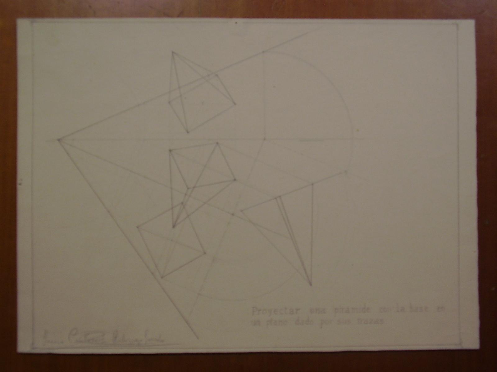 Dibujo técnico de pirámides