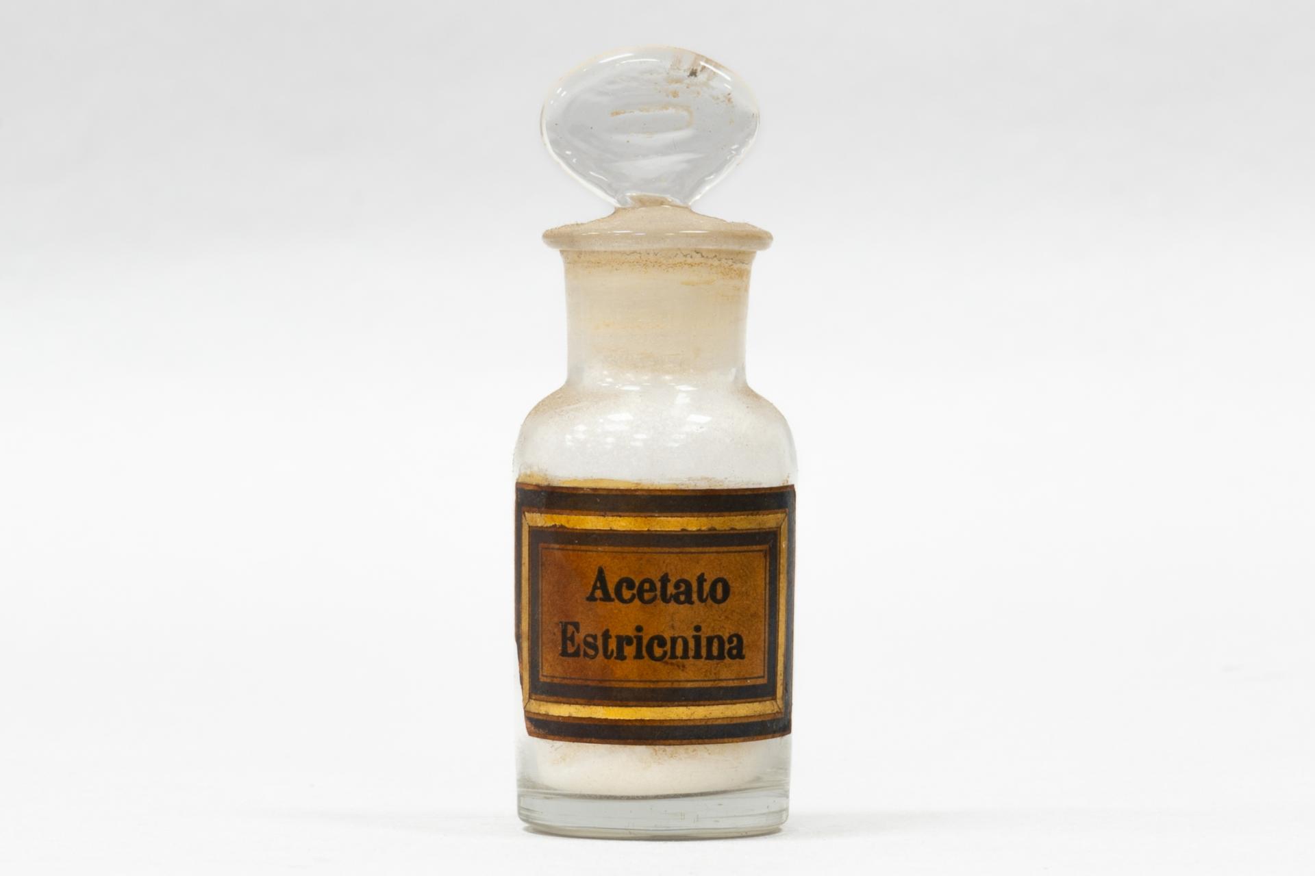 Acetato Estricnina